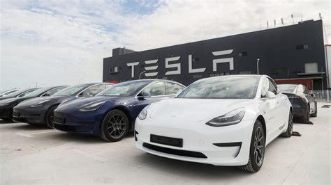 Tesla Is Recalling Nearly Half A Million Cars In Its Biggest