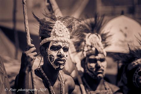 Traditional dance costumes for dancing from east sepik province of Papua New Guinea | East sepik ...