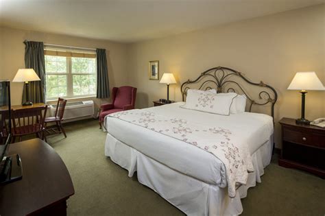 Ramada By Wyndham Galena Hotel & Day Spa - 1 Reviews - 11383 W US ...