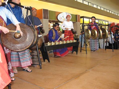 Philippines: Filipino Culture: Music