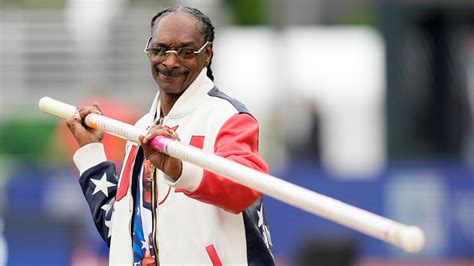 2024 Paris Olympics: Rapper Snoop Dogg tapped to carry Olympic torch ...