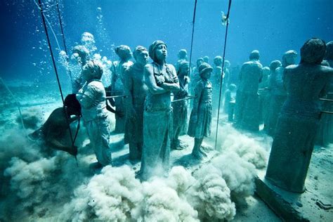 An Underwater Museum of Statues - Cancun, Mexico | I Like To Waste My Time