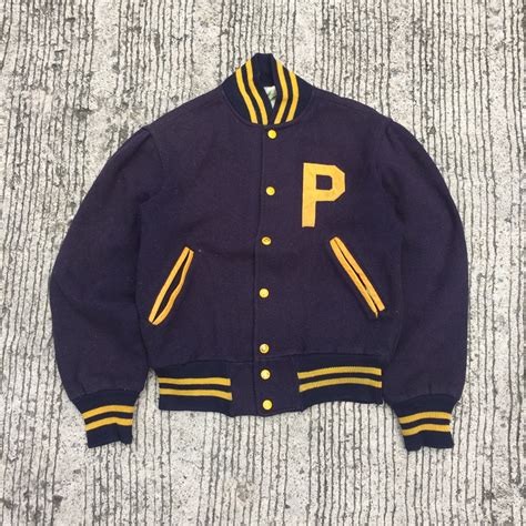 Vintage varsity jacket on Carousell