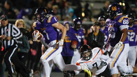 Iowa high school football playoffs: First-round final scores, Friday, Oct. 26