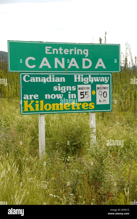 Entering Canada welcome sign marker at Yukon Territory Canada and Stock Photo: 60942705 - Alamy