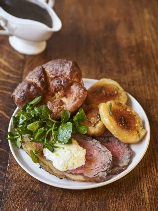 Roast beef & Yorkshire puddings | Jamie Oliver recipes