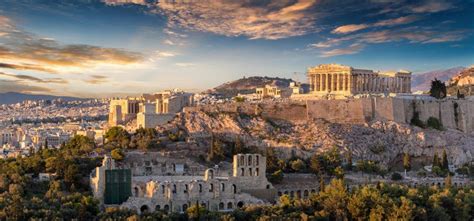 A Brief History of Athens: From 5000 BCE to Harry Truman