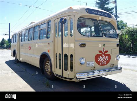 Canadian vintage brill trolley bus hi-res stock photography and images ...