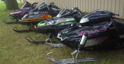 New Definition of Classic Adds '90s Snowmobiles At Waconia | SnowGoer