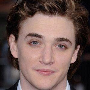 Kyle Gallner - Age, Family, Bio | Famous Birthdays