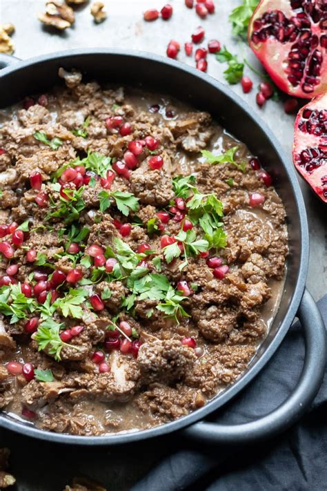 Fesenjan - Persian Walnut Stew (Fesenjoon) - Veggie Desserts