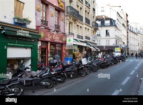 street scene in paris Stock Photo - Alamy