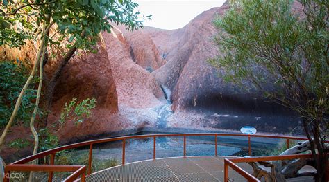 Uluru Sunrise Tour and Guided Base Walk