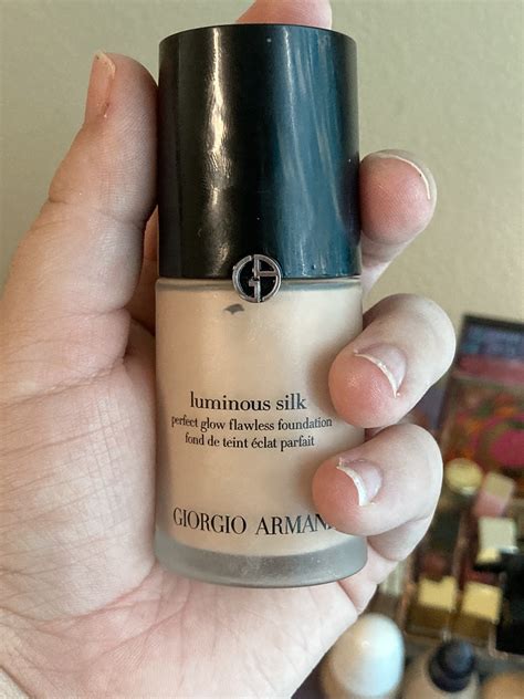 Giorgio Armani Luminous Silk foundation Review | Is it worth the hype?