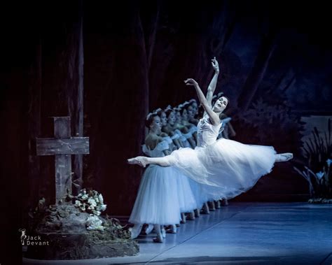 Jeudi Grand Jete!!! by Natalia Osipova - Giselle in 2021 | Ballet ...