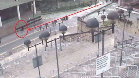 Hashem Abedi trial: CCTV of bomber Salman Abedi at Manchester Arena ...