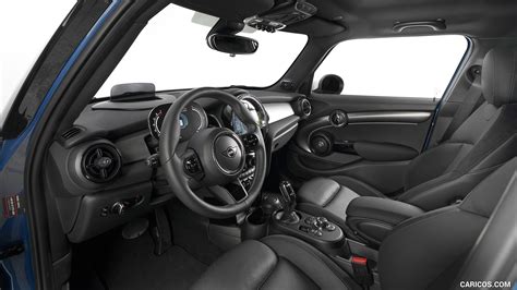 2022 MINI Cooper S Hardtop 4 Door - Interior | Caricos