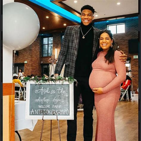 Who is Giannis Antetokounmpo's Girlfriend, Mariah Riddlesprigger?