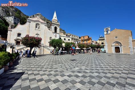 La centrale Piazza IX Aprile la terrazza panoramica ... | Foto Taormina ...