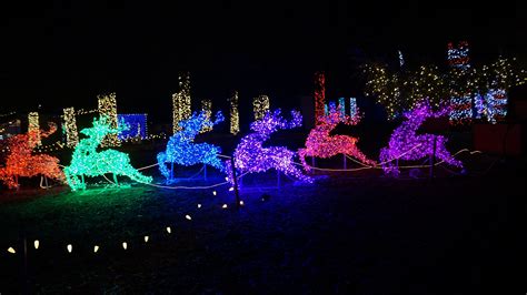 Celebrate Christmas with The Oregon Garden - Christmas in the Garden ...