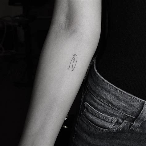 Minimalist Penguin Outline Tattoo - Wiki Tattoo