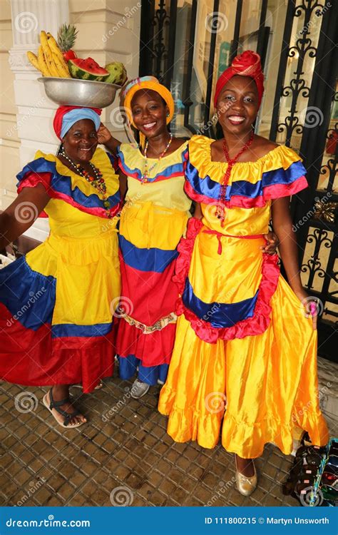 Woman in Traditional Dress in Cartagena De Indias, Colombia Editorial ...