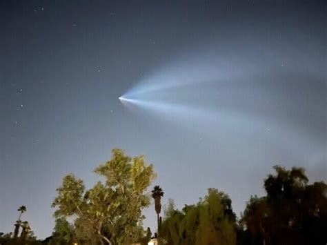 SpaceX rocket launches from Vandenberg SFB, spacecraft seen in San Diego skies