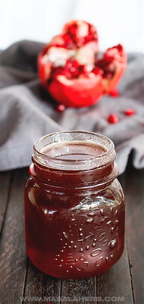 Homemade Pomegranate Molasses Recipe [DIY] 🍯 MasalaHerb.com