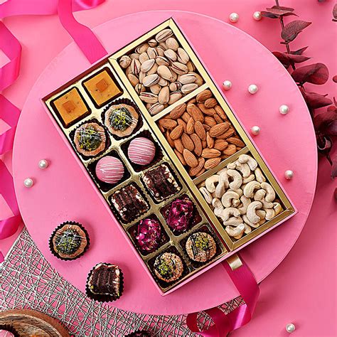 Buy/Send Assorted Sweets & Dry Fruits Gift Pack Online- FNP