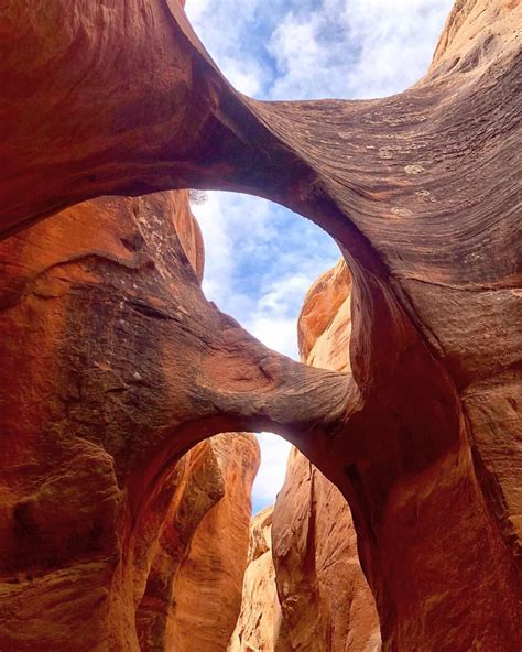 Peek-a-boo Slot Canyon, Escalante National Park, Utah | Slot canyon ...