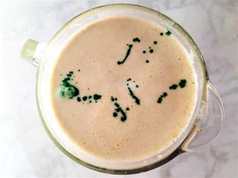 Coquito de Pistacho (Pistachio Coquito) - Mexican Appetizers and More!