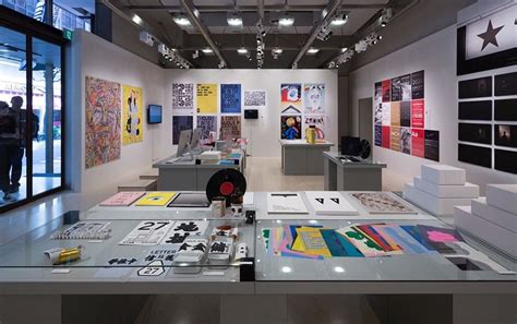 On the Grid : ggg (ginza graphic gallery)