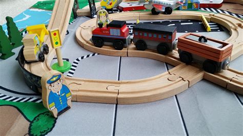 Temporary Waffle: Kidcraft Transportation Station Train Set