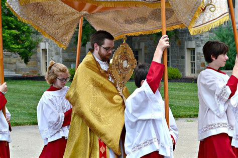 Jun 2 | Holy Family Catholic Church Celebrates Corpus Christi | Novi ...