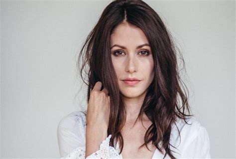 Amanda Crew of "Silicon Valley" says techie women feel her character's ...