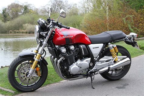 Review of Honda CB1100 RS 2017: pictures, live photos & description ...