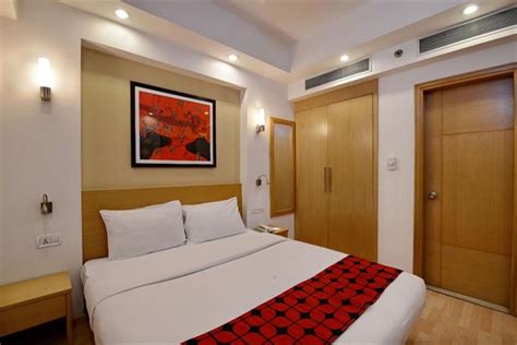 Red Fox Hotel Delhi Aerocity, New Delhi - Compare Deals