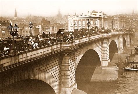 London Bridge | London bridge, London history, Lake havasu city