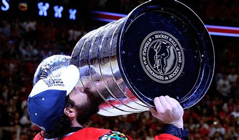 Corey Crawford announces retirement after 10 NHL seasons | NHLPA.com