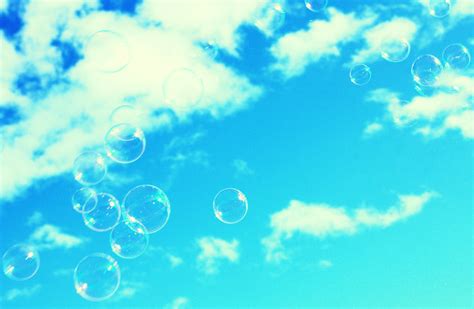 File:Free bubbles.jpg - Wikipedia