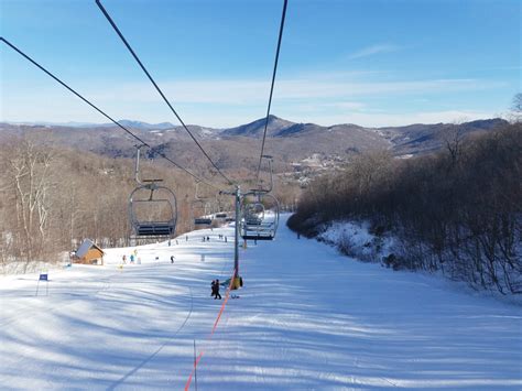 5 Best North Carolina Ski Resorts (Snow Tubing + Skiing!) - Southern ...