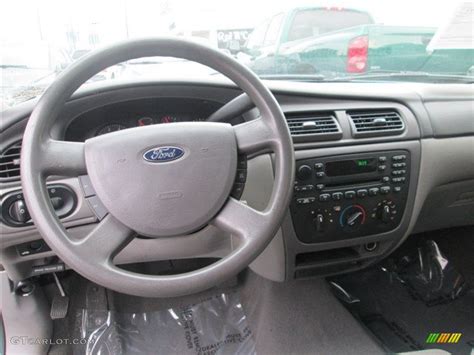 2007 Ford Taurus SE Dashboard Photos | GTCarLot.com