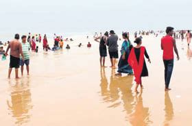 Andhra's Bapatla district shuts down beaches after multiple drownings