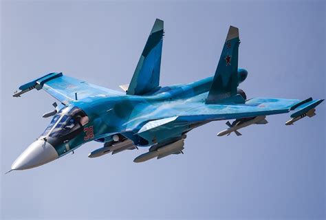 Russian Su-34: How to balance fіɡһteг and ЬomЬeг (Video)