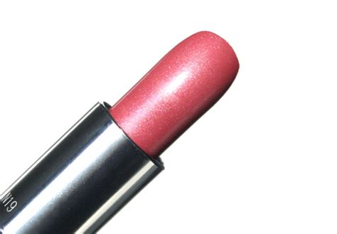 theNotice - A lipstick I could almost love | Lancome The New Pink - theNotice