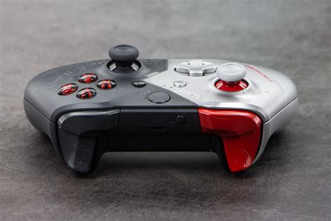 Xbox Wireless Controller Cyberpunk 2077 Limited Edition - warto kupić?