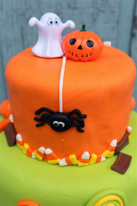 Cakes and Cookies: Twins Halloween Birthday cake