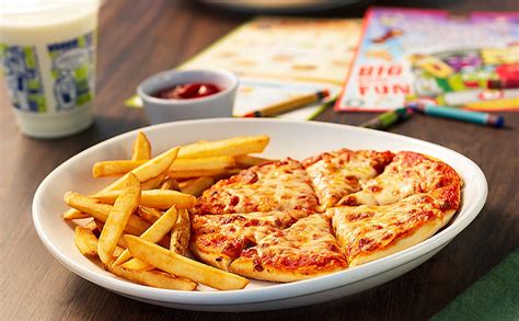 Kids Pizza | Lunch & Dinner Menu | Olive Garden Italian Restaurant