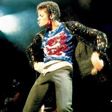 Listen to music albums featuring Michael Jackson - Blame It On The Boogie/Shake Your Body ...