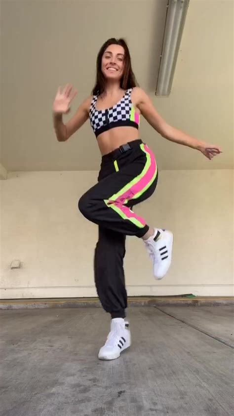 SOFÍASOFÍA bei TikTok | Dance moves, Dance, Dancer